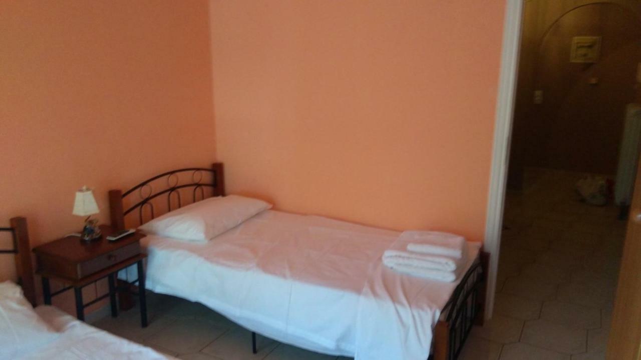 Monemvasia Lazarus Beach Apartment Exterior foto